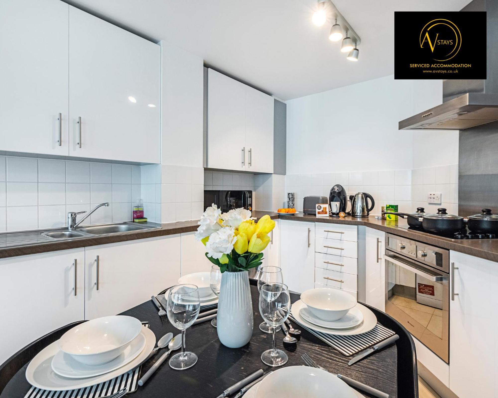 2 Bedroom Apartment Londra Exterior foto